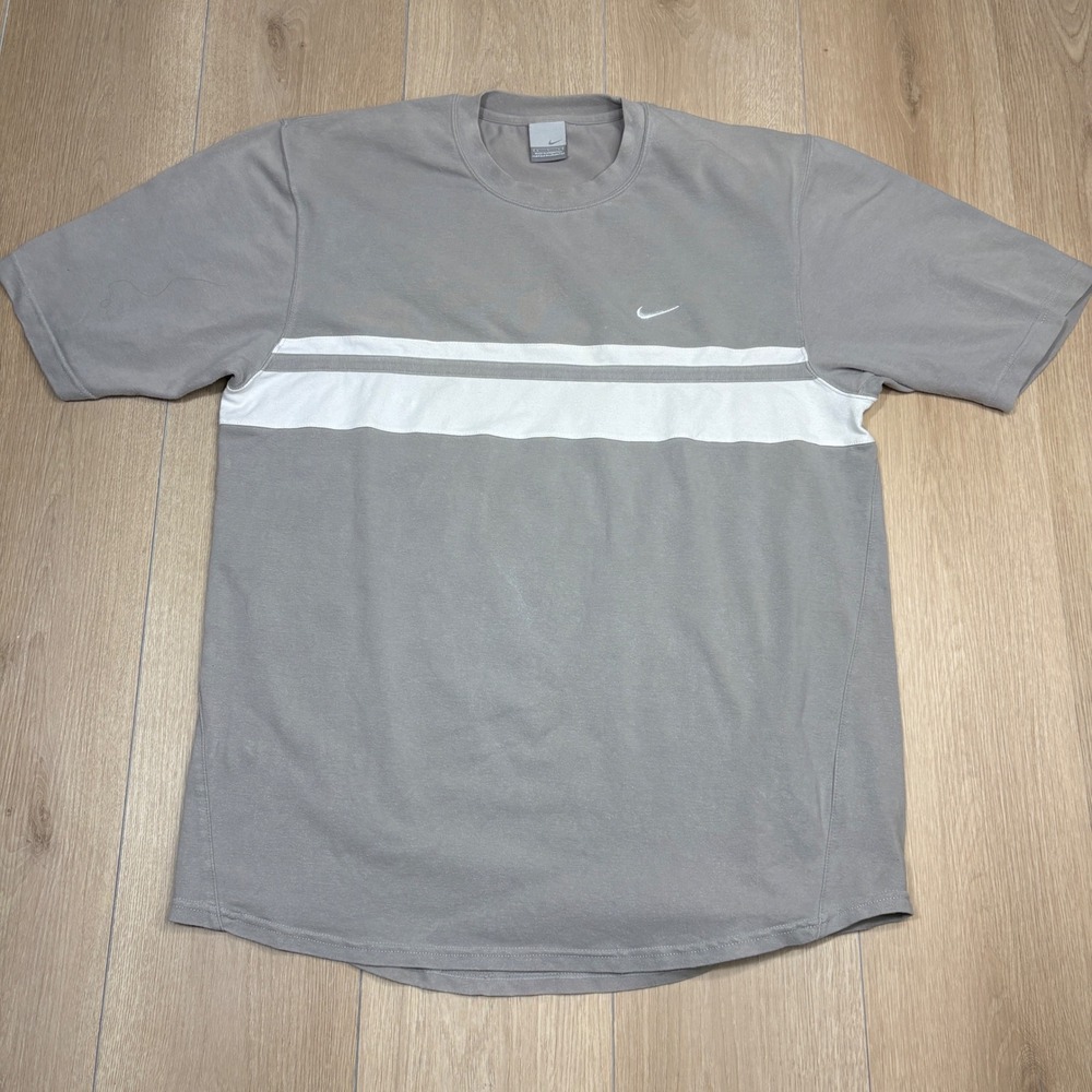 Nike Y2K Mens Grey White Stripe Swoosh Logo T-Shirt Large‎ Short Sleeve Tag Gray